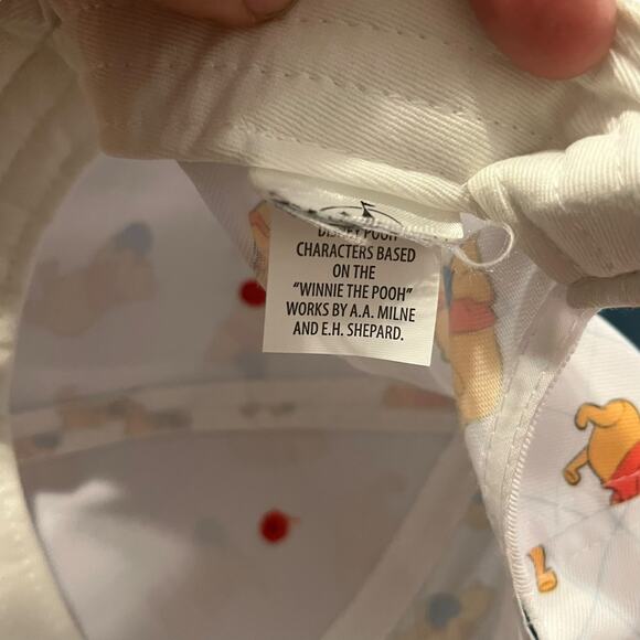 Disney Winnie the Pooh Adjustable Baseball Hat Cap - Picture 4 of 4